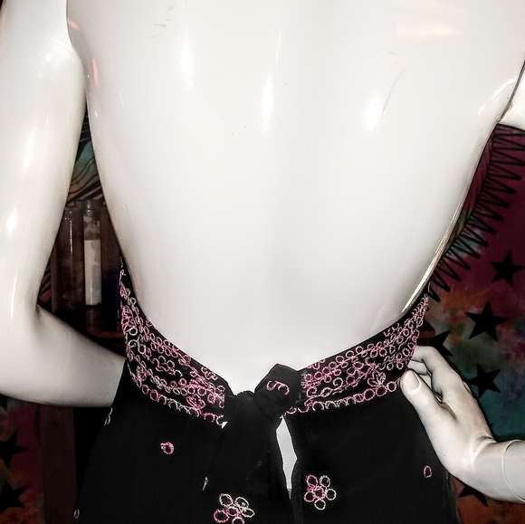 Ladies halter top - Picture 6 of 7